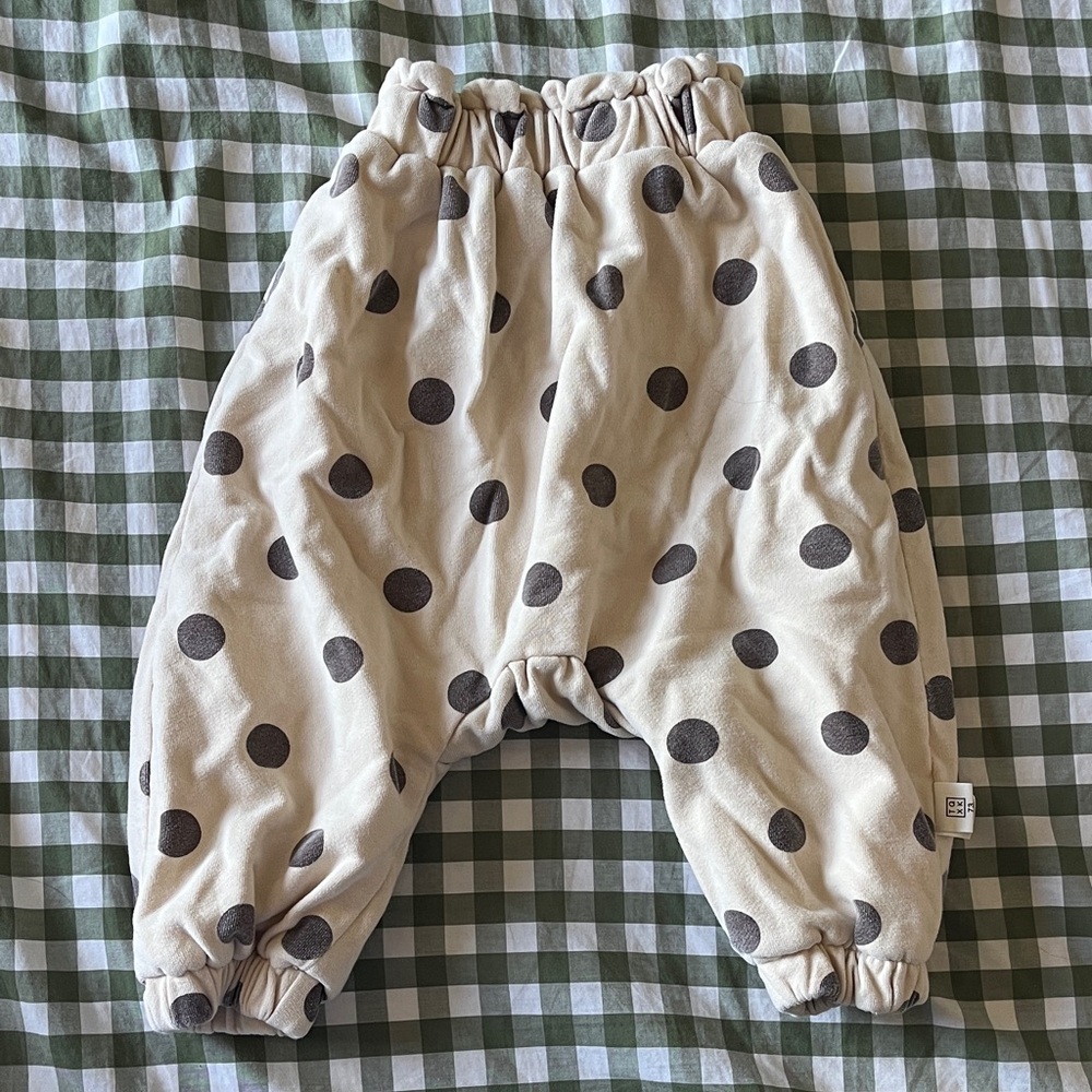 Cozy polka dot harem sweatpants for baby